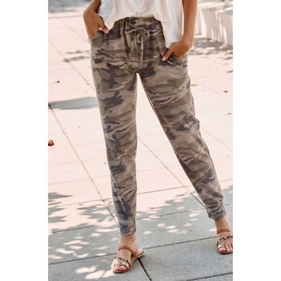 SOLD OUT Army Camo French Terry Casual Jogger Pants - Picture 4 of 8